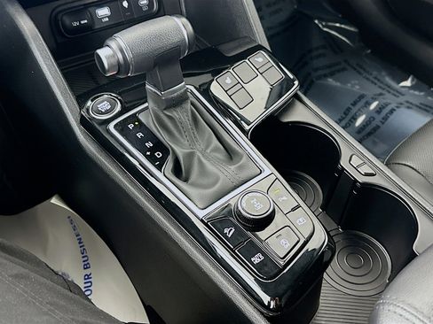 Certified 2025 Kia Sportage X-Line image 17