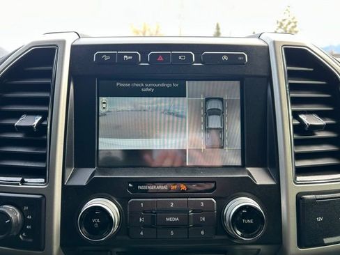 Used 2018 Ford F150 Lariat w/ Equipment Group 502A Luxury image 21