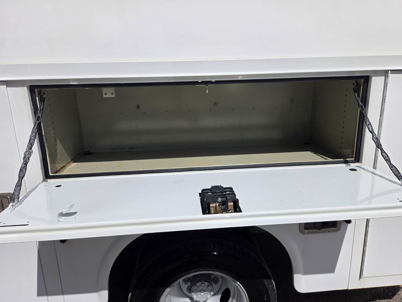 Used 2011 Ford E-350 and Econoline 350 Super Duty w/ PWR Locks & Windows Group RWD image 30