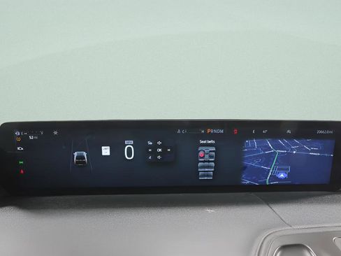 Used 2025 Ford Expedition Max Platinum image 13