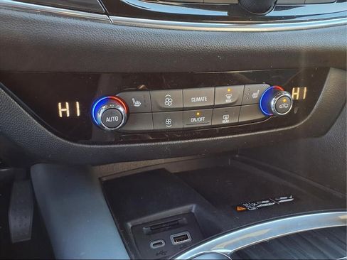 Used 2023 Buick Enclave Essence w/ Experience Buick Package image 9