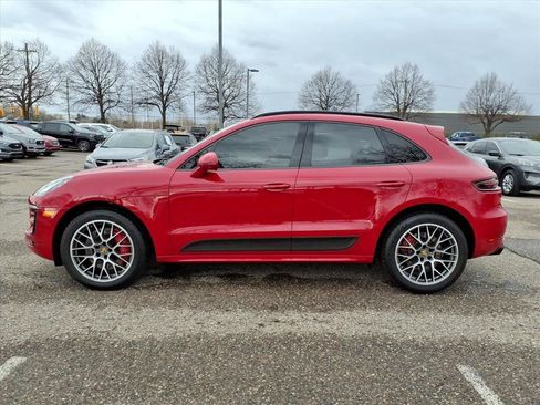 Used 2018 Porsche Macan Turbo image 2
