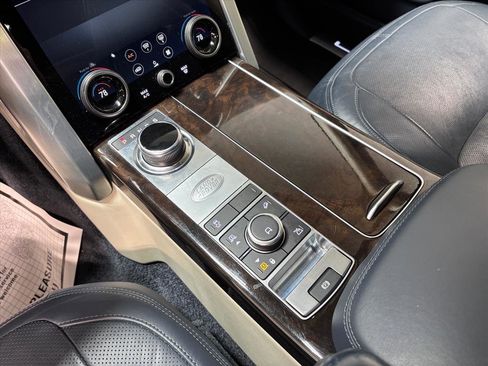 Used 2020 Land Rover Range Rover Long Wheelbase HSE image 14