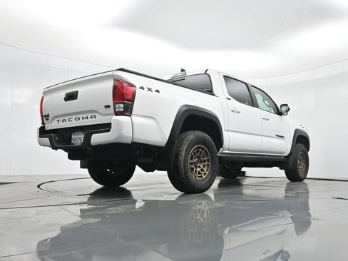 Used 2022 Toyota Tacoma SR image 45