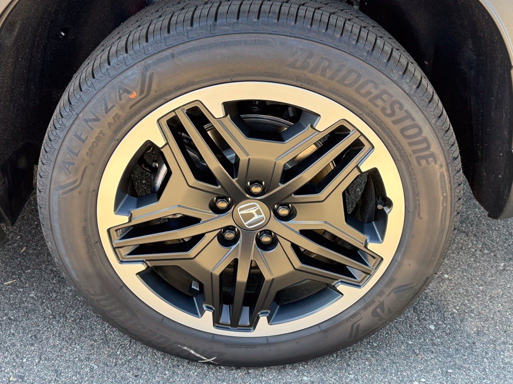 New 2026 Honda Pilot Touring image 11
