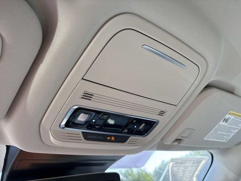 New 2026 Lincoln Nautilus Premier w/ Jet Appearance Package AWD/4WD image 32