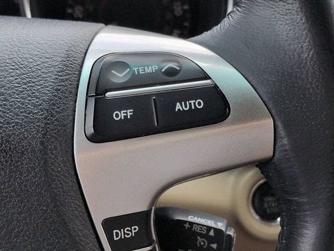 Used 2011 Toyota Highlander Limited w/ Tow Pkg FWD image 27