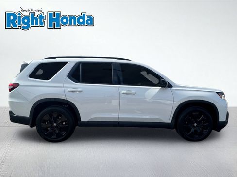 New 2026 Honda Pilot Black Edition image 7