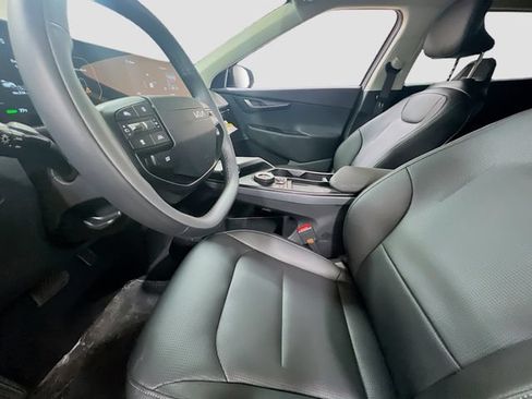 New 2026 Kia EV6 Wind RWD image 22