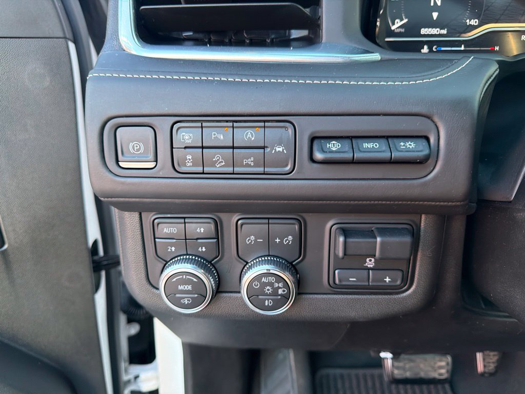 Used 2023 GMC Yukon XL Denali Ultimate AWD/4WD image 29