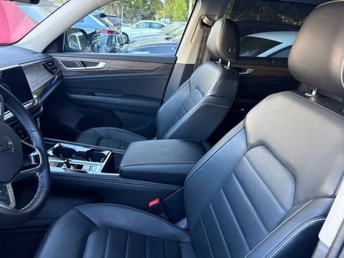 Used 2025 Volkswagen Atlas SEL AWD/4WD image 7