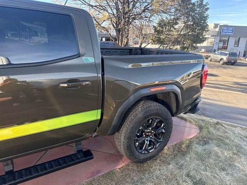 Used 2025 GMC Canyon Elevation w/ Convenience Package image 5