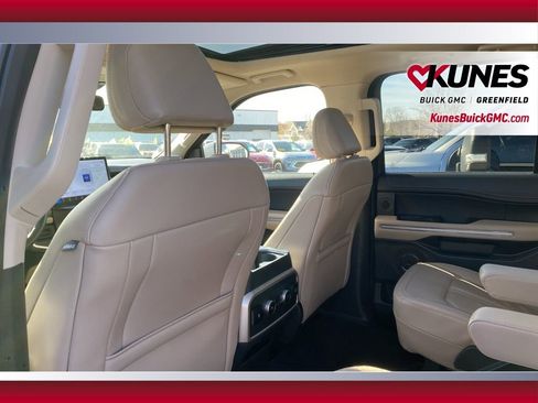 Used 2024 Ford Expedition Limited image 28