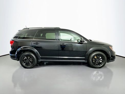 Used 2019 Dodge Journey SE w/ Premium Group image 4