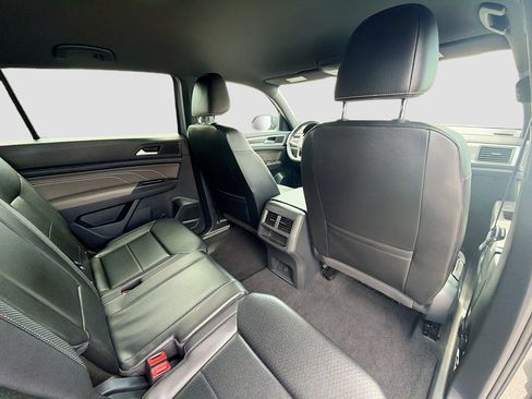 Used 2022 Volkswagen Atlas Cross Sport SE image 29