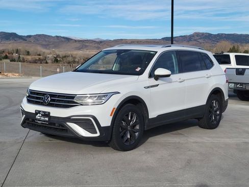Used 2022 Volkswagen Tiguan SE w/ Panoramic Sunroof Package AWD/4WD image 1