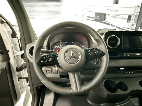 New 2025 Mercedes-Benz Sprinter 3500 image 12