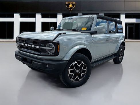 Used 2024 Ford Bronco Outer Banks image 1