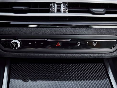 Used 2024 BMW M4 xDrive Competition w/ M Carbon Exterior Package AWD/4WD image 65