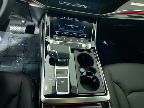 Certified 2025 Audi Q7 3.0T Premium Plus image 16