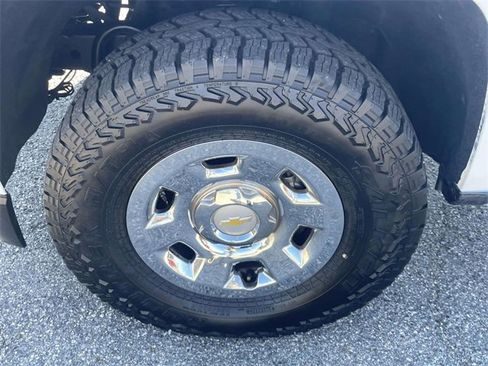 Used 2018 Chevrolet Colorado W/T image 11