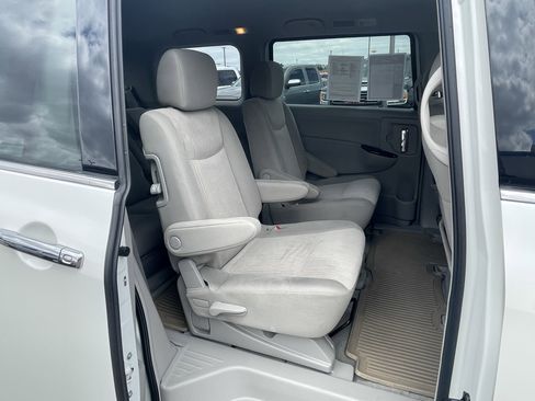 Used 2013 Nissan Quest SV FWD image 26