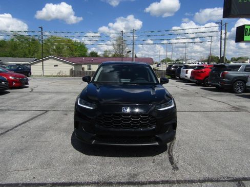 Used 2023 Honda HR-V LX image 2