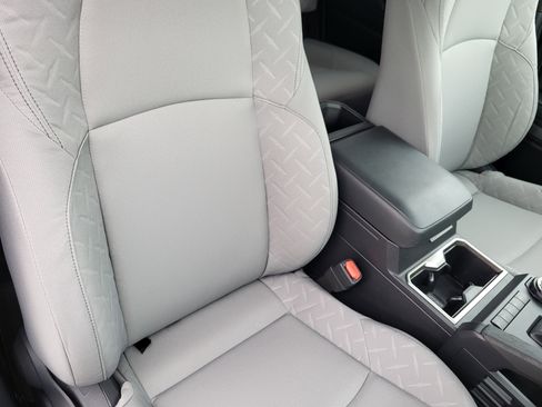 Certified 2025 Toyota Tacoma SR5 image 15