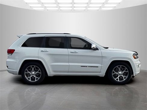Certified 2020 Jeep Grand Cherokee Overland image 8
