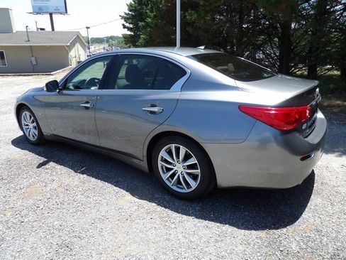 Used 2015 INFINITI Q50 Premium w/ Navigation Package RWD image 3