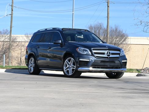 Used 2013 Mercedes-Benz GL 550 4MATIC image 2