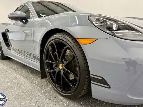 Used 2024 Porsche 718 Cayman image 17