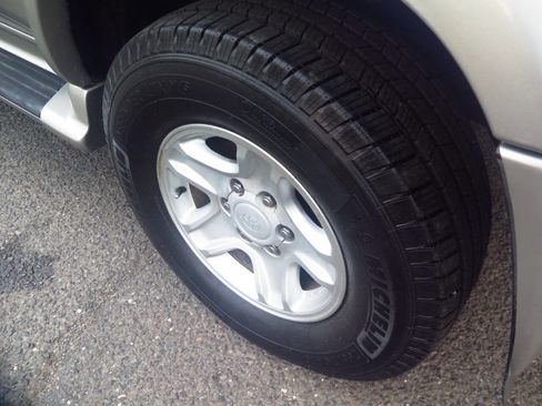 Used 2001 Toyota 4Runner SR5 RWD image 26