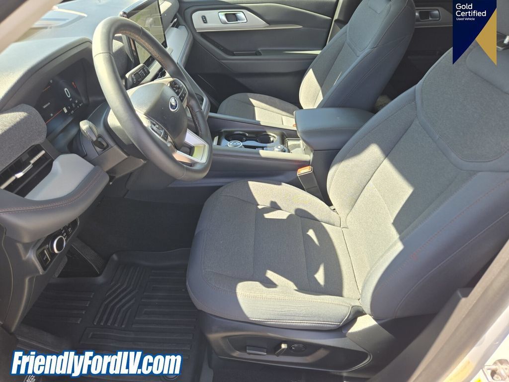Certified 2025 Ford Explorer Active RWD image 10