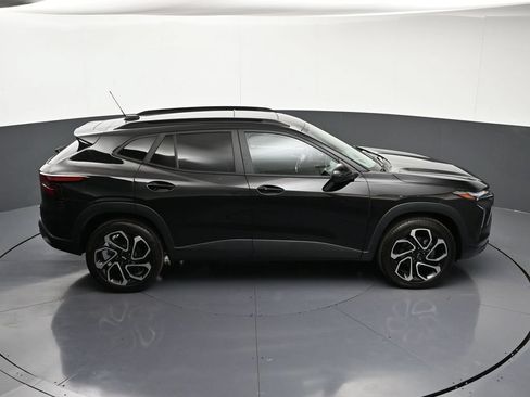 Used 2024 Chevrolet Trax RS w/ Sunroof Package FWD image 21