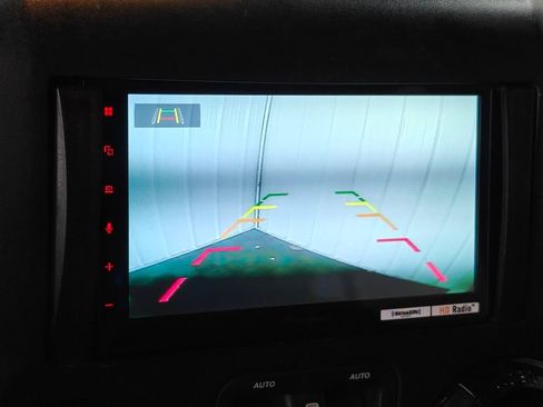 Used 2016 Jeep Wrangler Unlimited Sahara AWD/4WD image 7