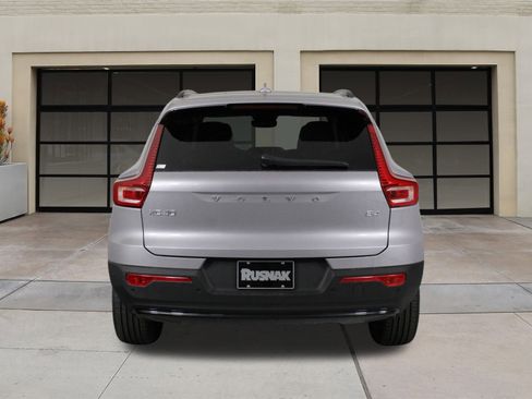 New 2026 Volvo XC40 B4 Plus w/ Climate Package image 4