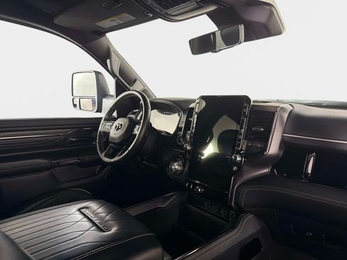 Used 2025 RAM 1500 Limited AWD/4WD image 22