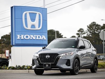 Used 2023 Nissan Kicks SR w/ SR Premium Package