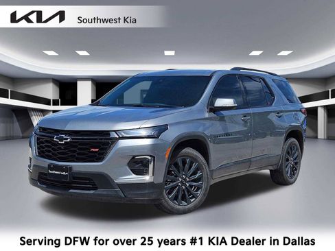 Used 2023 Chevrolet Traverse RS FWD image 1