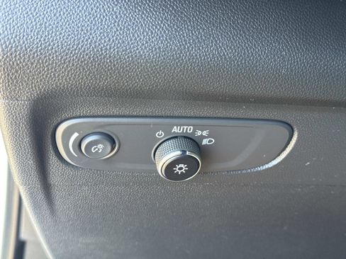 Used 2023 Buick Envision Essence w/ Sport Touring Package image 20