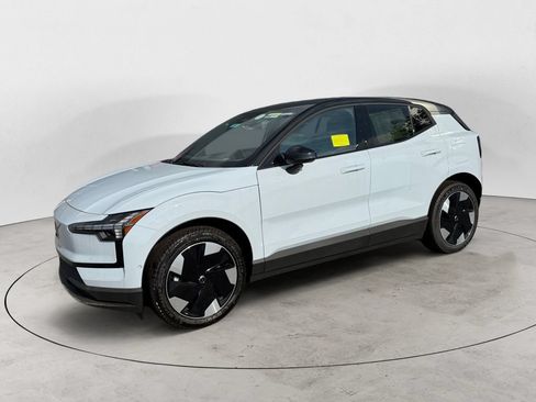 New 2026 Volvo EX30 Ultra w/ Climate Package AWD/4WD image 2
