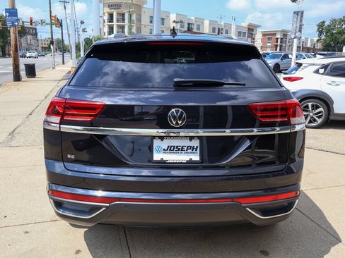 Used 2020 Volkswagen Atlas Cross Sport SE FWD image 4