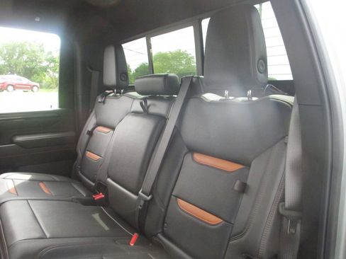 Used 2025 GMC Sierra 2500 AT4 w/ AT4 Premium Plus Package AWD/4WD image 25