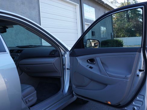 Used 2007 Toyota Camry Hybrid image 40