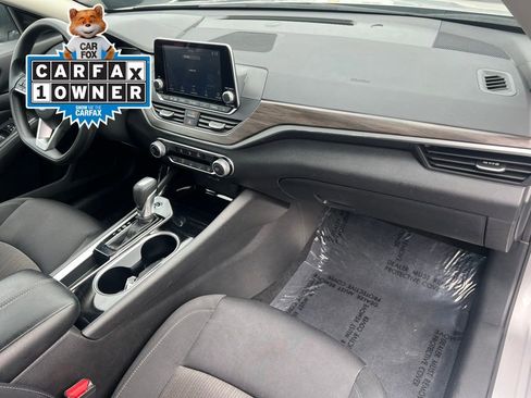 Used 2024 Nissan Altima 2.5 SV FWD image 31