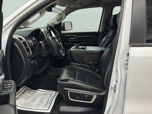 Used 2022 RAM 1500 Laramie AWD/4WD image 9