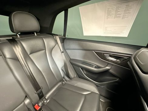 Used 2019 Audi Q8 Prestige w/ Adaptive Chassis Package AWD/4WD image 14