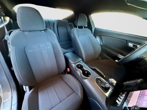 Used 2020 Ford Mustang Coupe RWD image 19