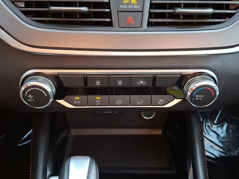 Certified 2023 Nissan Altima 2.5 SR FWD image 15